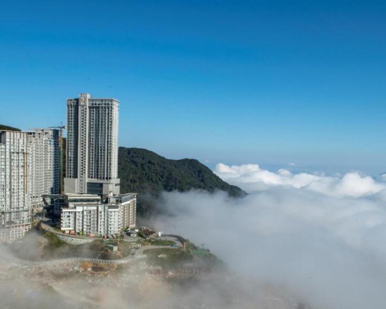 Hilltop Cloud View Genting Luxury Suite Genting Highlands Exterior photo