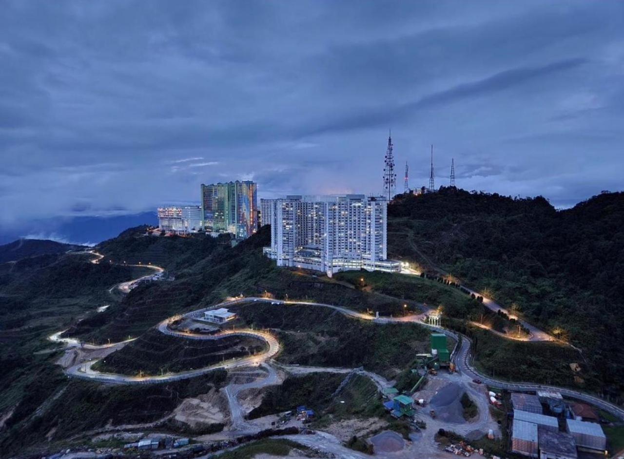 Hilltop Cloud View Genting Luxury Suite Genting Highlands Exterior photo